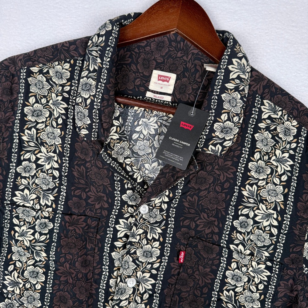 NWT Levis Classic Camper Shirt Mens M Brown Hawaiian Floral Relaxed Fit SS